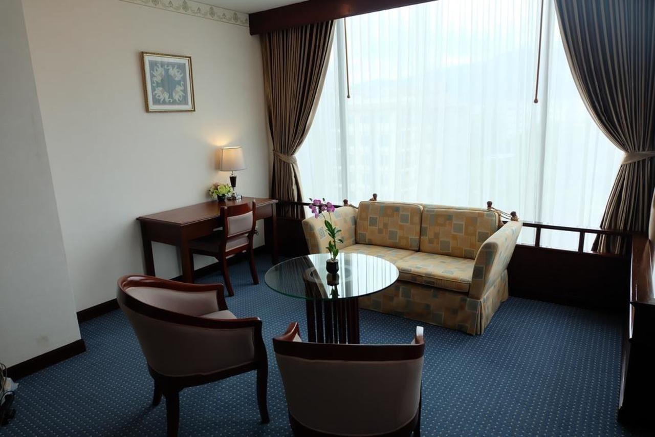 Tarin Hotel Chiang Mai Luaran gambar
