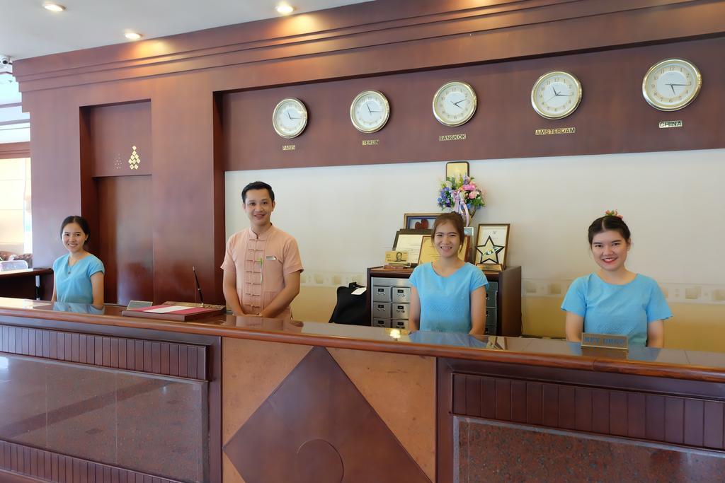 Tarin Hotel Chiang Mai Luaran gambar